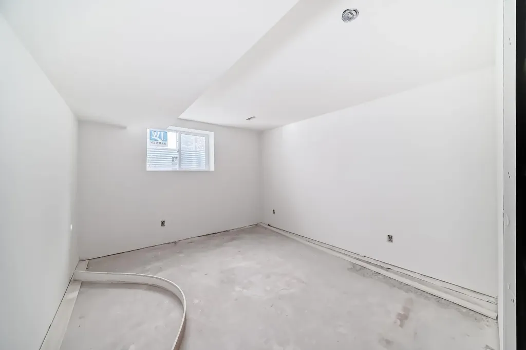 251 Cannell Place SW Calgary AB T2W 1T6