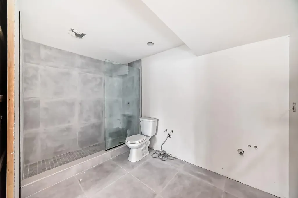 251 Cannell Place SW Calgary AB T2W 1T6
