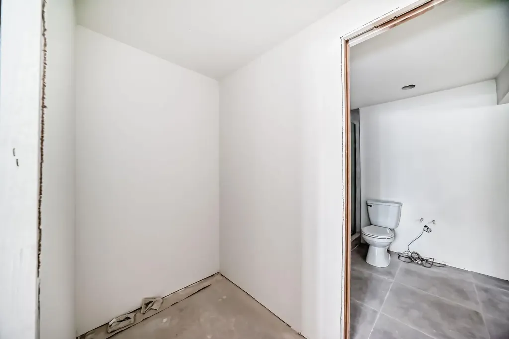 251 Cannell Place SW Calgary AB T2W 1T6