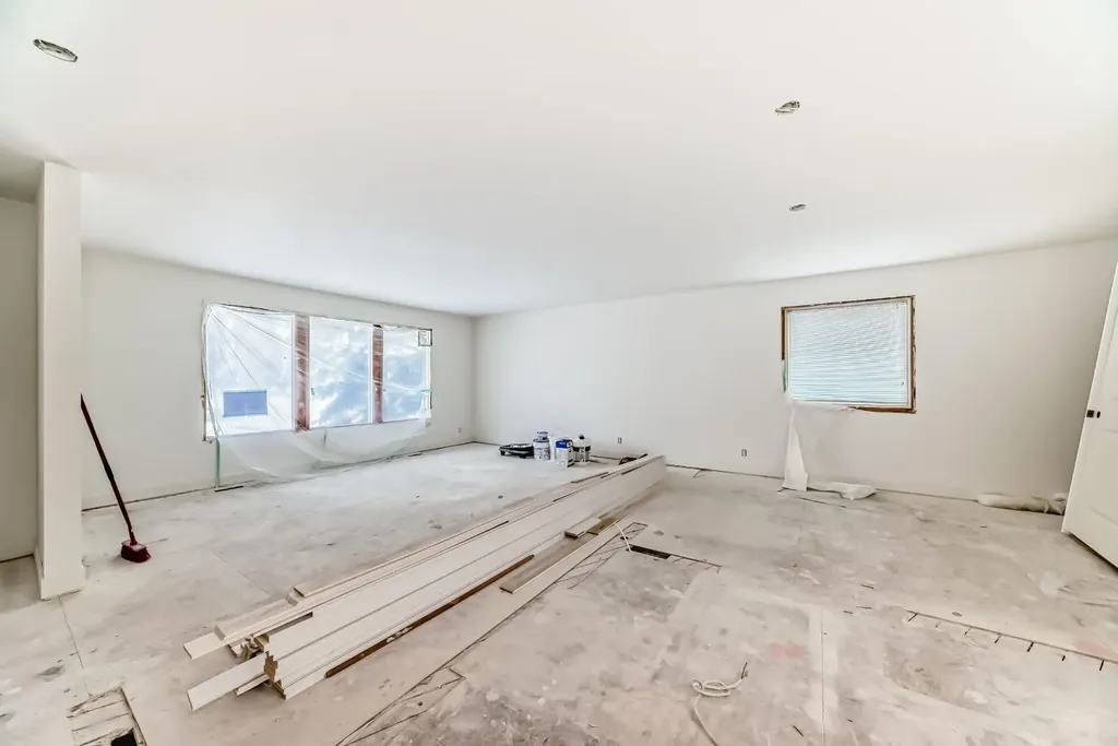 251 Cannell Place SW Calgary AB T2W 1T6