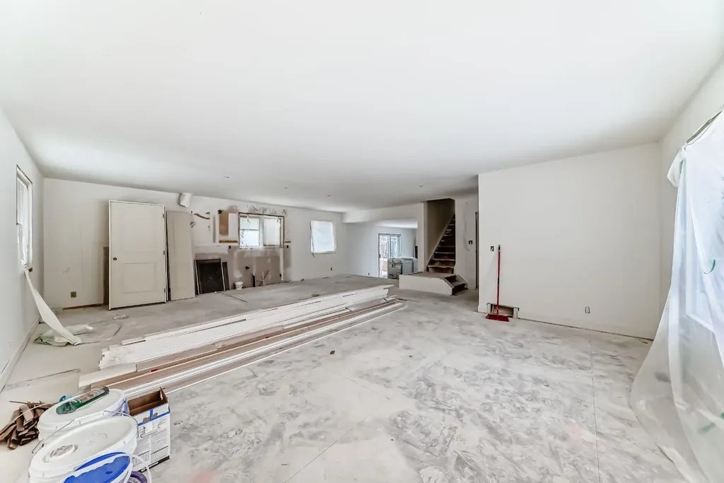251 Cannell Place SW Calgary AB T2W 1T6