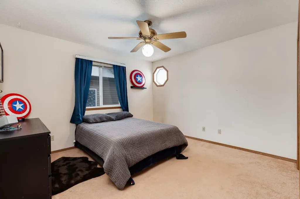 45 Thornfield Close SE Airdrie AB T4A 2K7