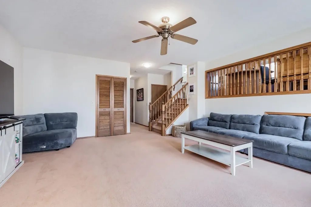 45 Thornfield Close SE Airdrie AB T4A 2K7