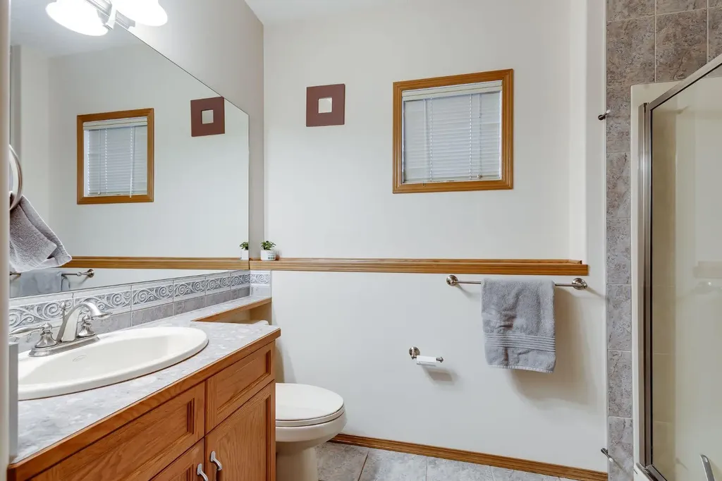45 Thornfield Close SE Airdrie AB T4A 2K7
