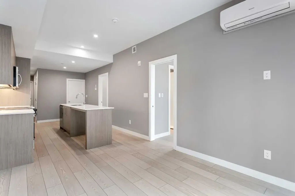 310 15 Avenue SW Calgary AB T2R 1S9