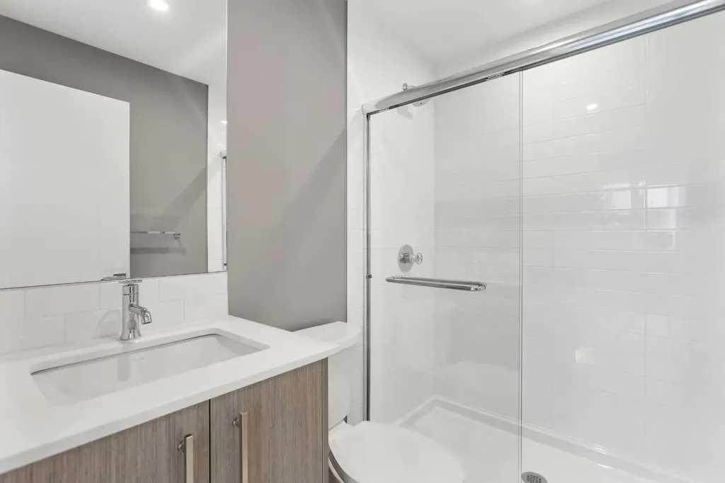 310 15 Avenue SW Calgary AB T2R 1S9