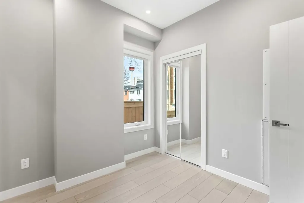 310 15 Avenue SW Calgary AB T2R 1S9
