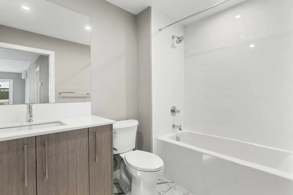 310 15 Avenue SW Calgary AB T2R 1S9