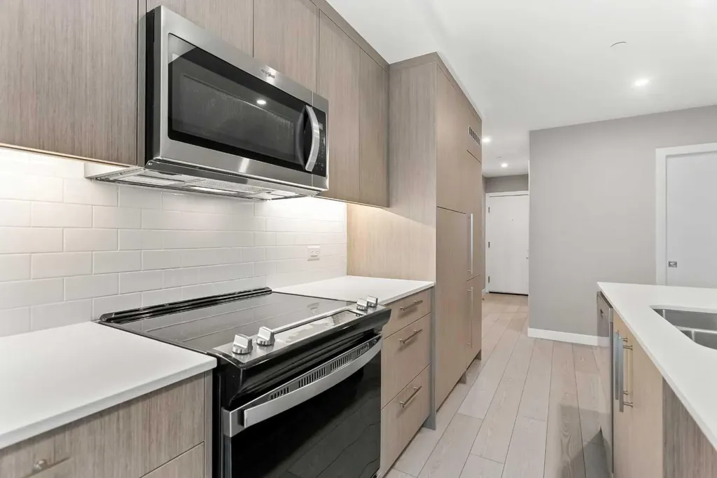 310 15 Avenue SW Calgary AB T2R 1S9