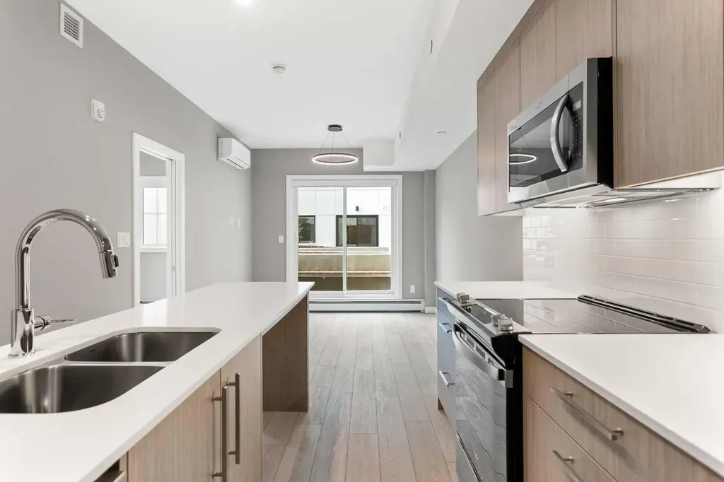 310 15 Avenue SW Calgary AB T2R 1S9