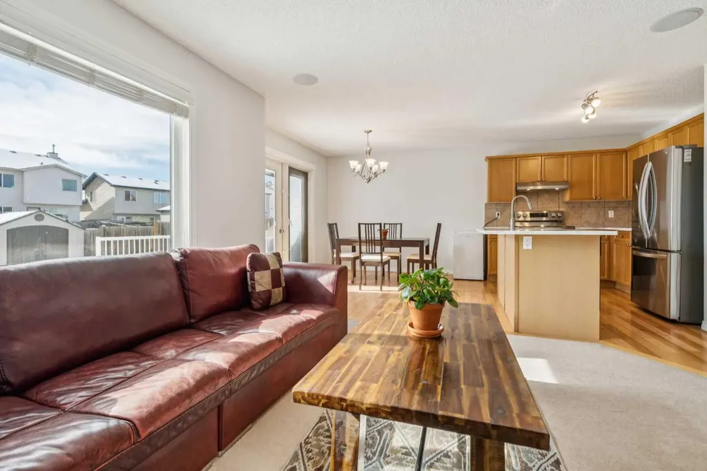 85 Silverado Range View SW Calgary AB T2X 0E1