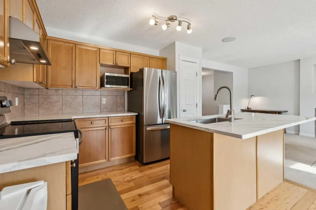 85 Silverado Range View SW Calgary AB T2X 0E1