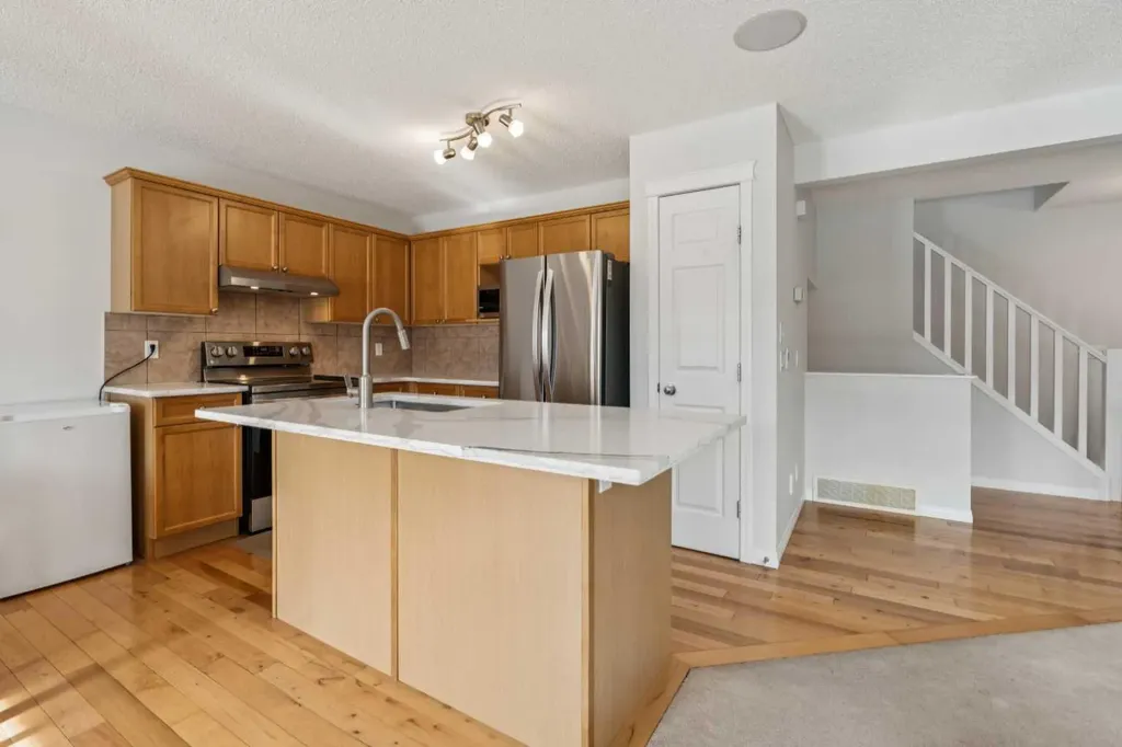 85 Silverado Range View SW Calgary AB T2X 0E1