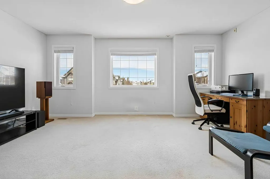 85 Silverado Range View SW Calgary AB T2X 0E1