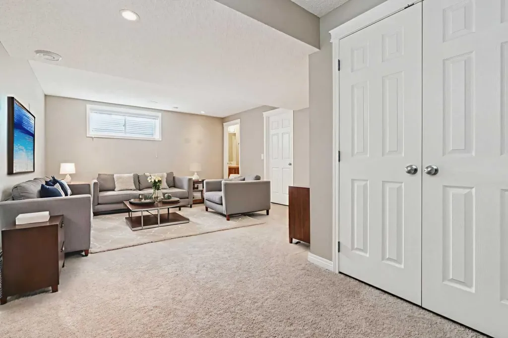 85 Silverado Range View SW Calgary AB T2X 0E1
