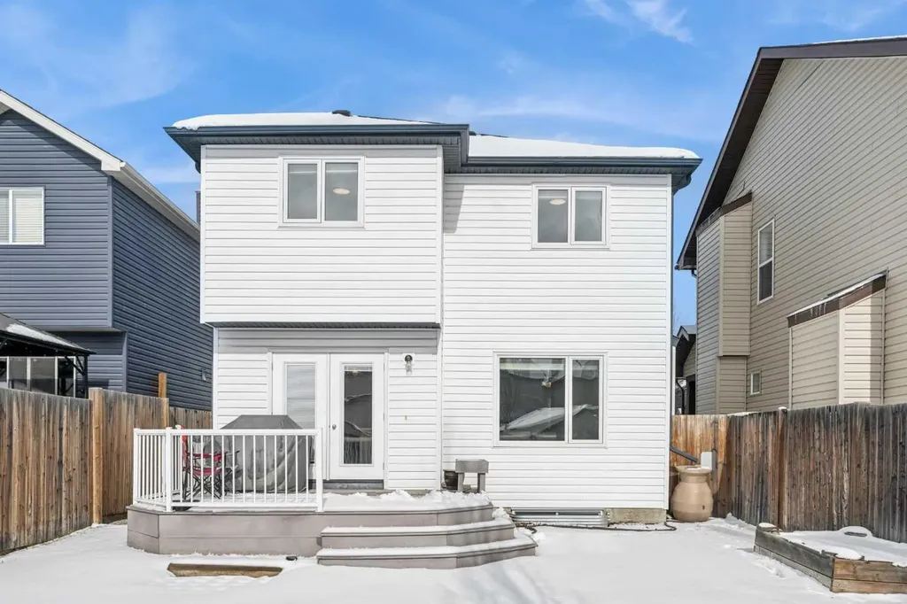 85 Silverado Range View SW Calgary AB T2X 0E1