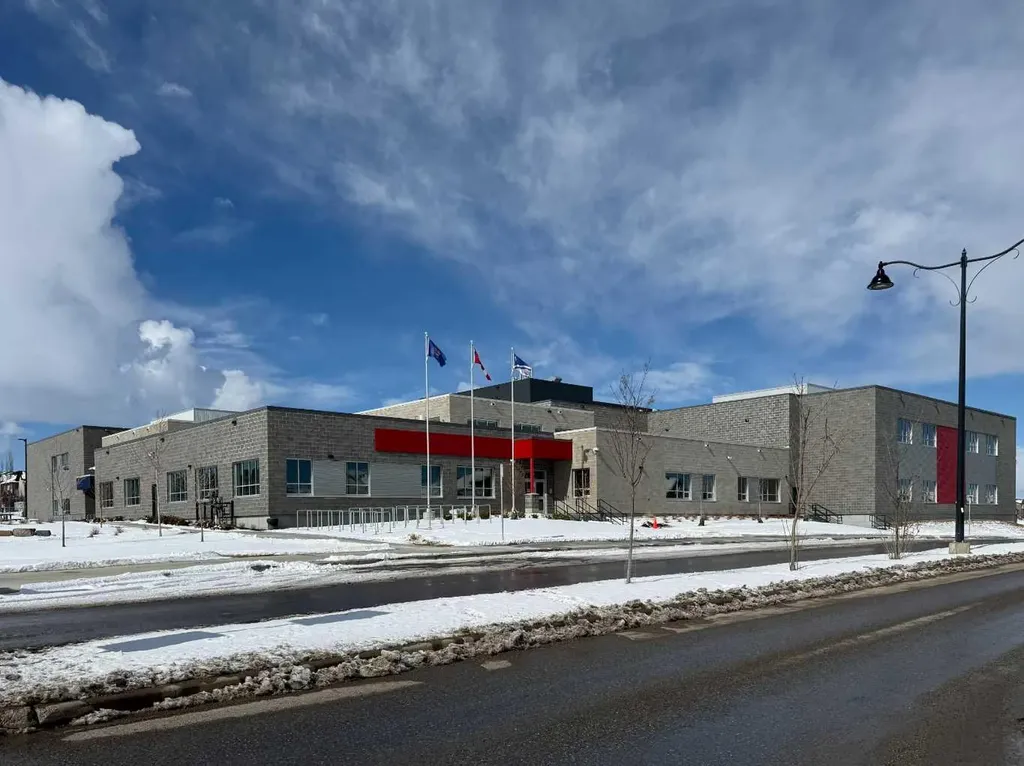 85 Silverado Range View SW Calgary AB T2X 0E1