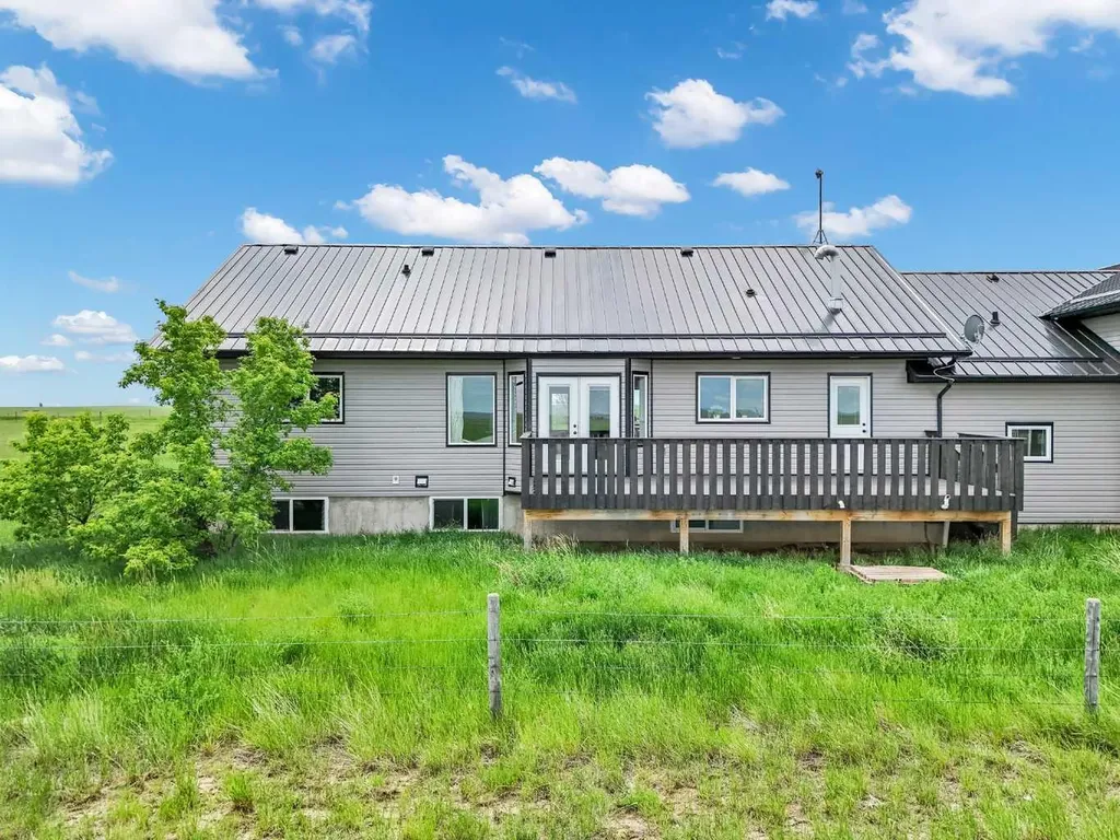 7316 Township Road 144 Rural Cypress County AB T0J 2P2