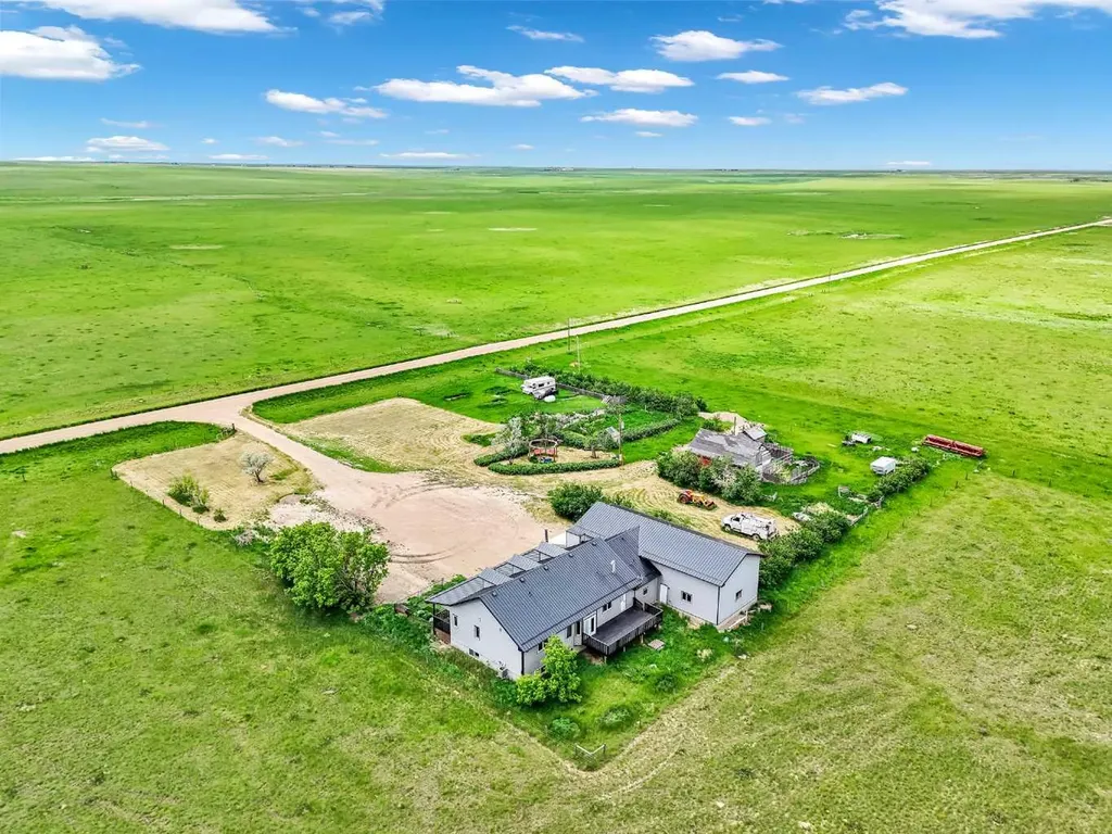 7316 Township Road 144 Rural Cypress County AB T0J 2P2