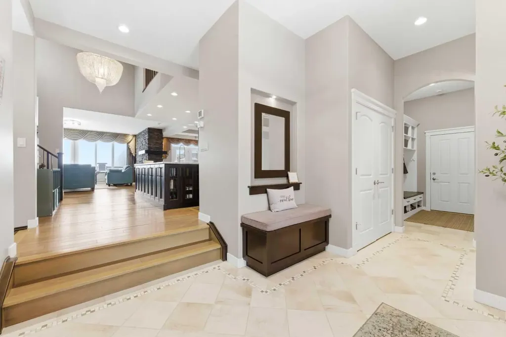 187 Cranarch Circle SE Calgary AB T3M0S4