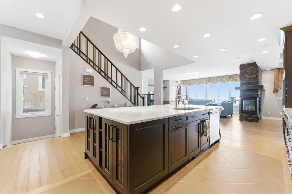 187 Cranarch Circle SE Calgary AB T3M0S4