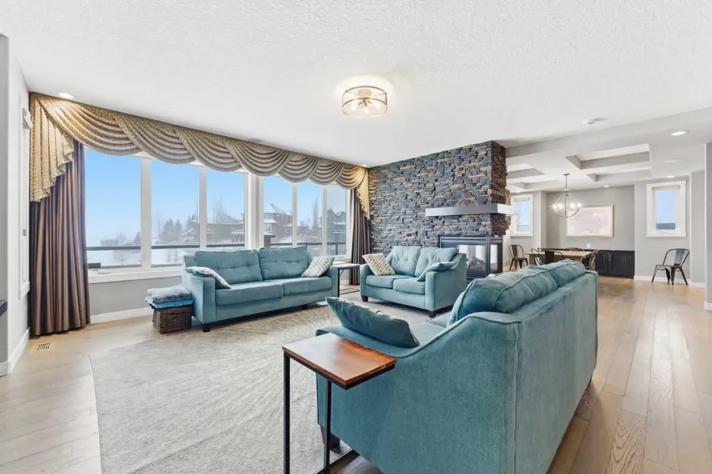187 Cranarch Circle SE Calgary AB T3M0S4