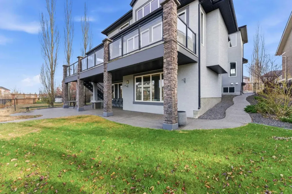 187 Cranarch Circle SE Calgary AB T3M0S4