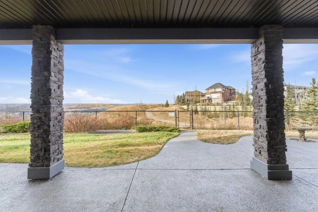 187 Cranarch Circle SE Calgary AB T3M0S4