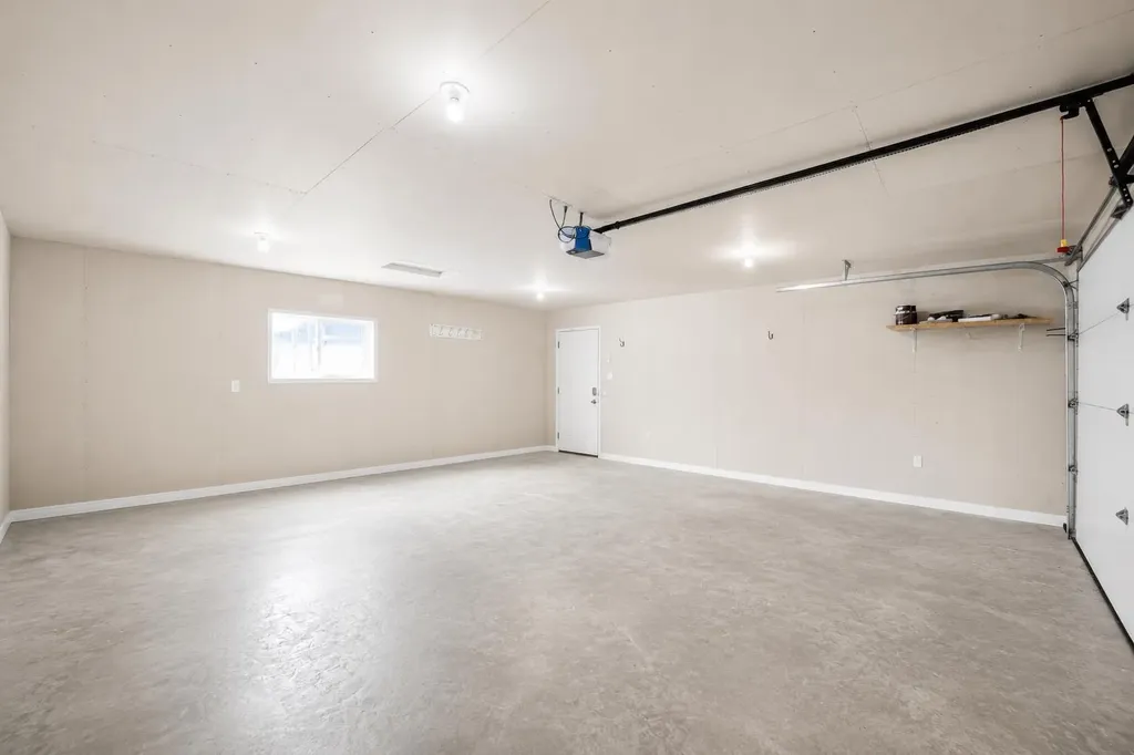 181 Somerside Road SE Medicine Hat AB T1B 0N5
