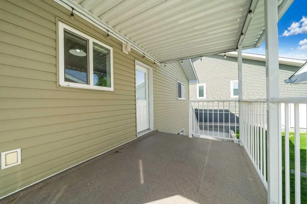 181 Somerside Road SE Medicine Hat AB T1B 0N5