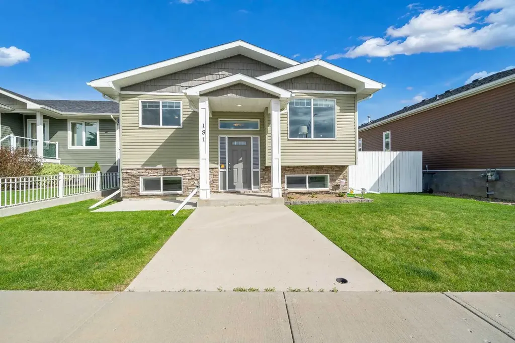 181 Somerside Road SE Medicine Hat AB T1B 0N5