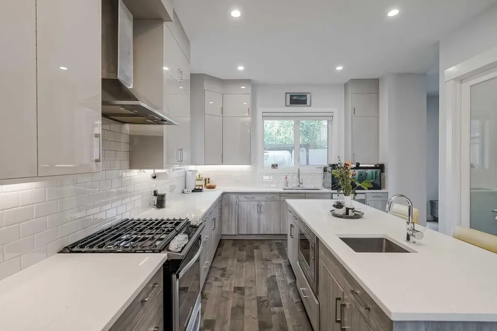 701 13a Street NE Calgary AB T2E 4S4