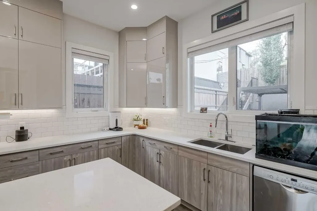 701 13a Street NE Calgary AB T2E 4S4