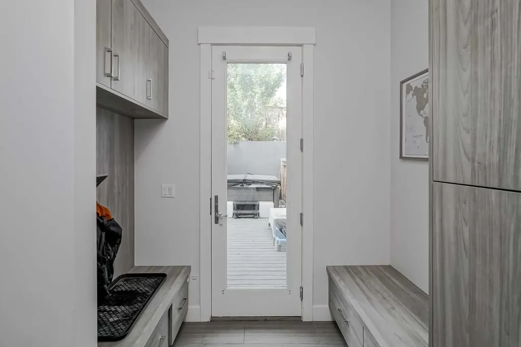 701 13a Street NE Calgary AB T2E 4S4