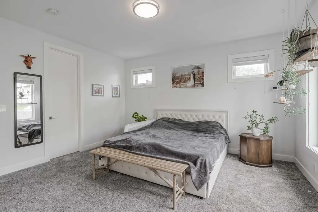 701 13a Street NE Calgary AB T2E 4S4