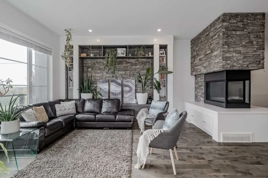701 13a Street NE Calgary AB T2E 4S4