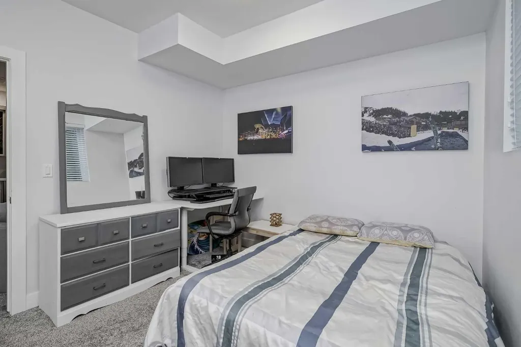 701 13a Street NE Calgary AB T2E 4S4
