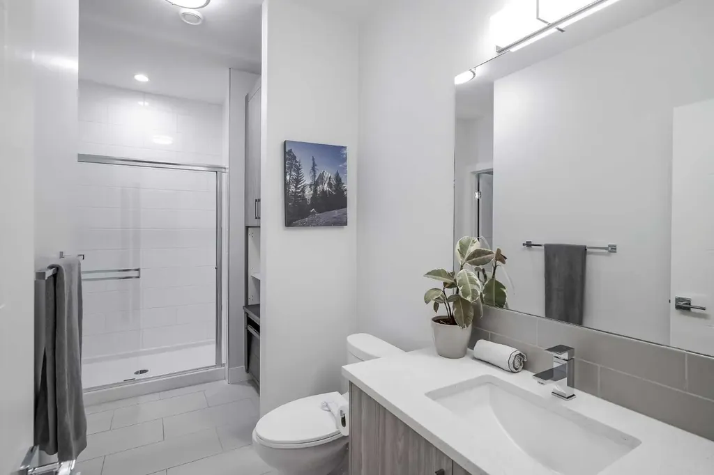 701 13a Street NE Calgary AB T2E 4S4