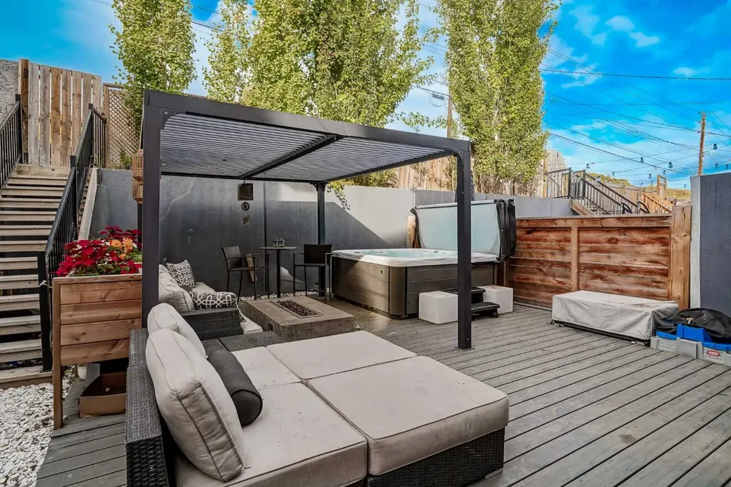 701 13a Street NE Calgary AB T2E 4S4