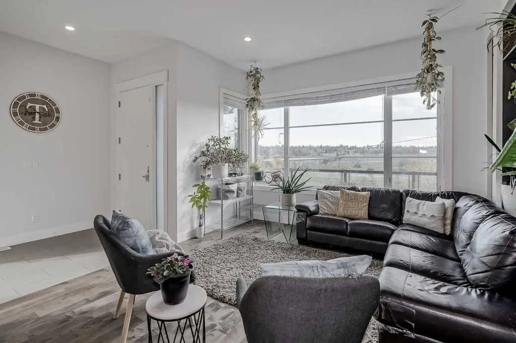 701 13a Street NE Calgary AB T2E 4S4