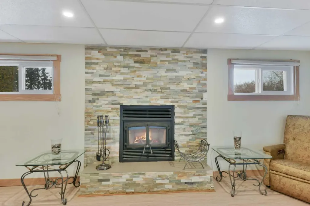 27137 Highway 42 Rural Red Deer County AB T0M 1R0