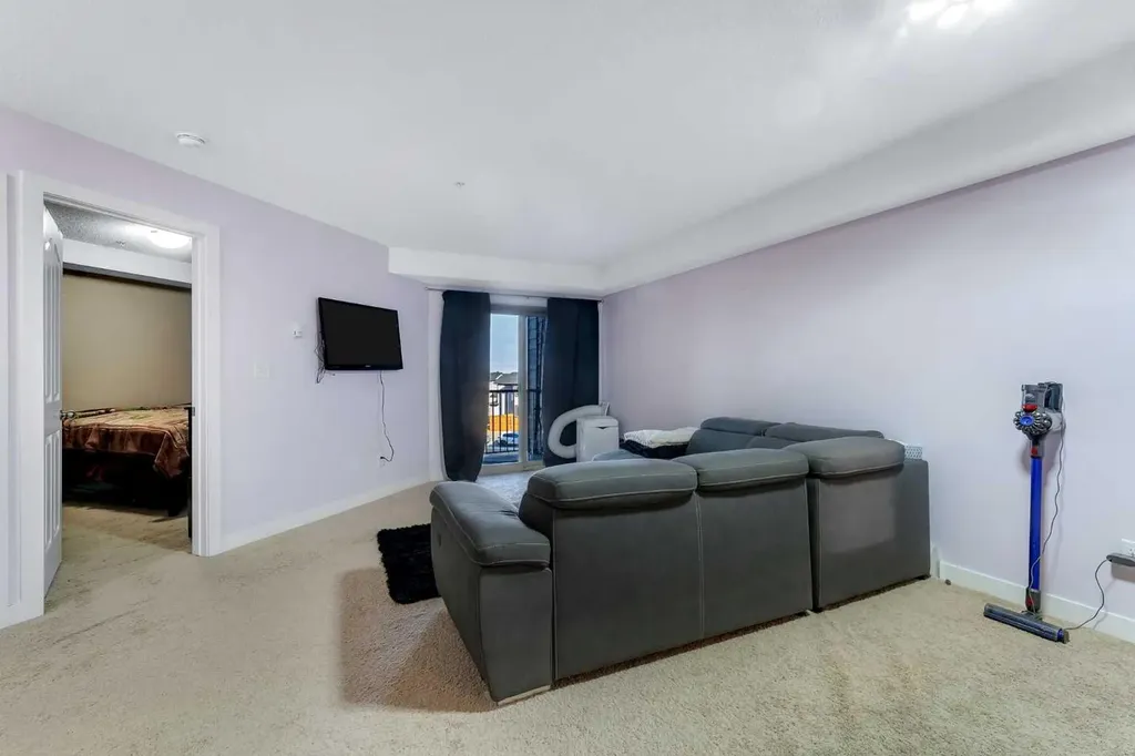 7210 80 Avenue NE Calgary AB T3J 0n7