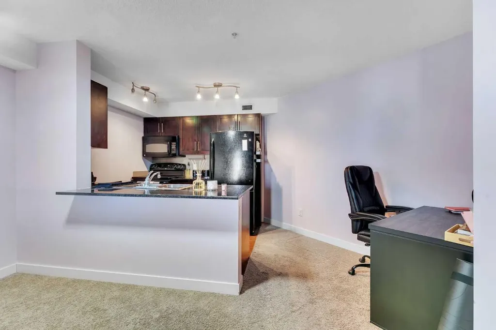 7210 80 Avenue NE Calgary AB T3J 0n7