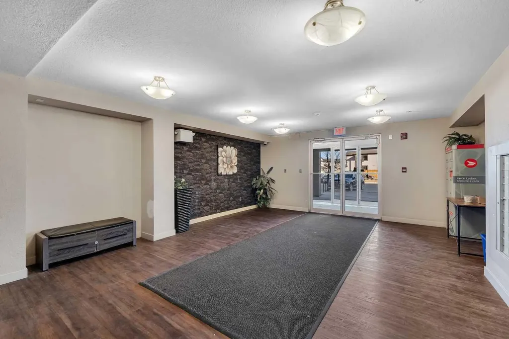7210 80 Avenue NE Calgary AB T3J 0n7