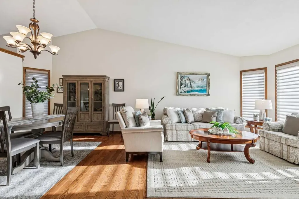 20 Macewan Ridge View NW Calgary AB T3K 3W2