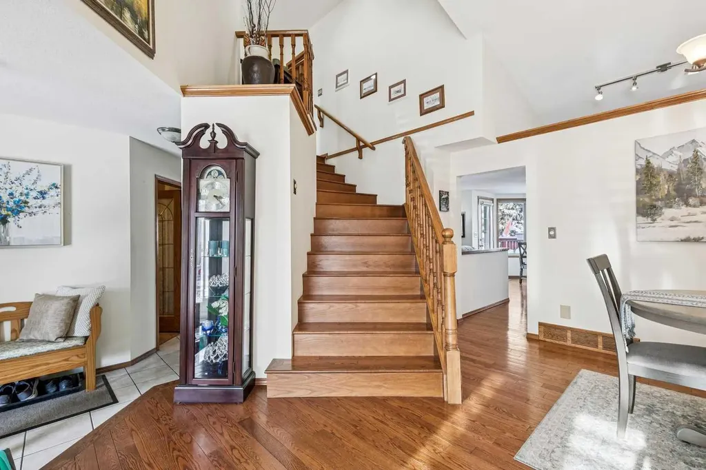 20 Macewan Ridge View NW Calgary AB T3K 3W2