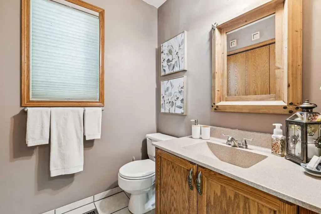 20 Macewan Ridge View NW Calgary AB T3K 3W2