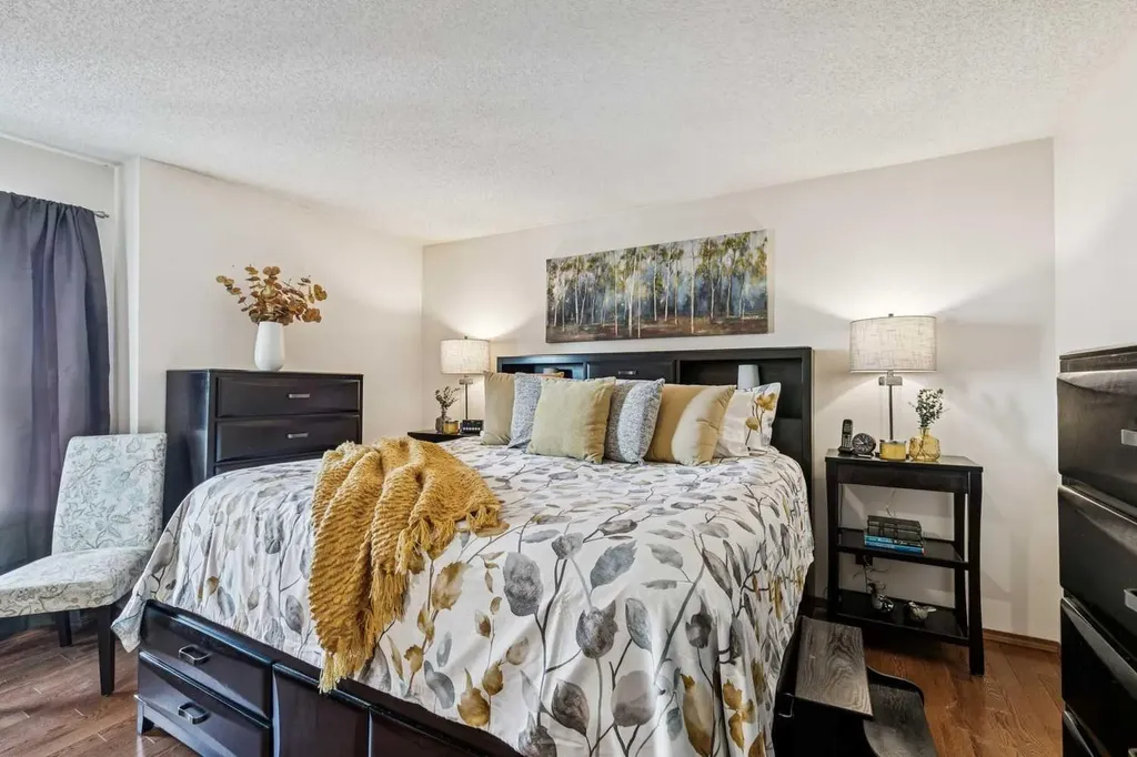 20 Macewan Ridge View NW Calgary AB T3K 3W2