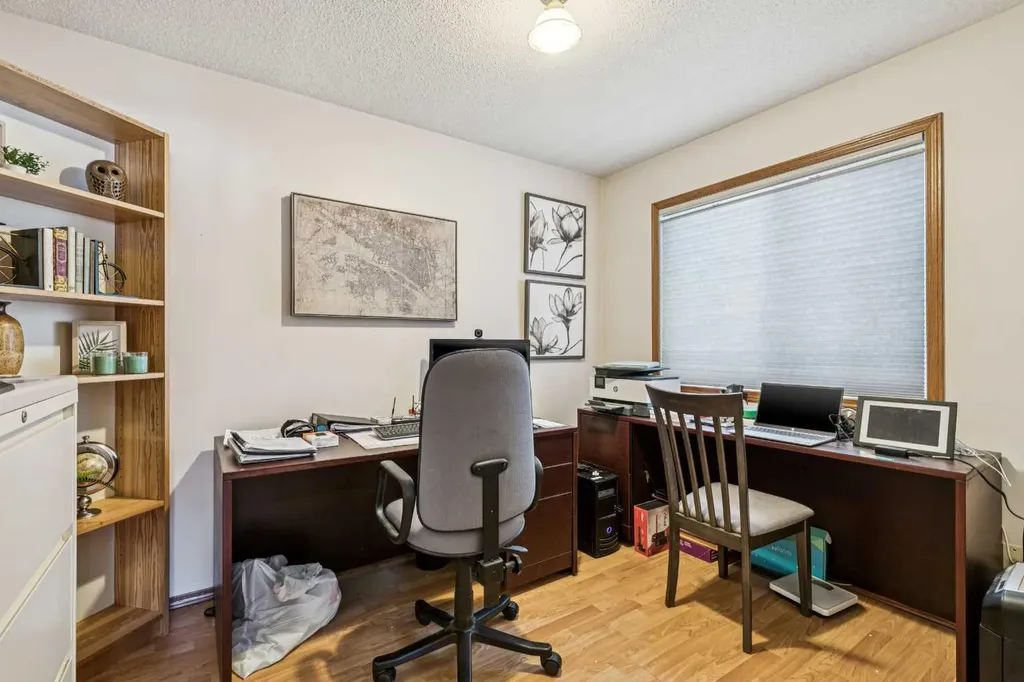 20 Macewan Ridge View NW Calgary AB T3K 3W2