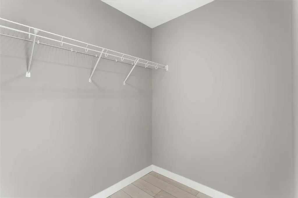 310 15 Avenue SW Calgary AB T2R 1S9